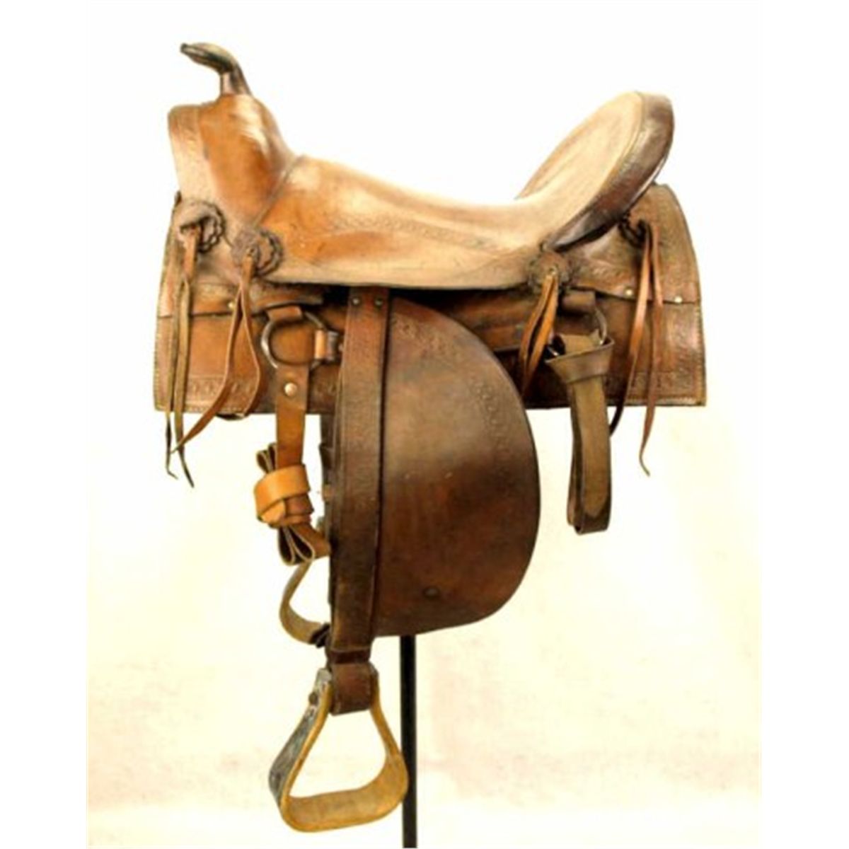 Antique square skirt saddle