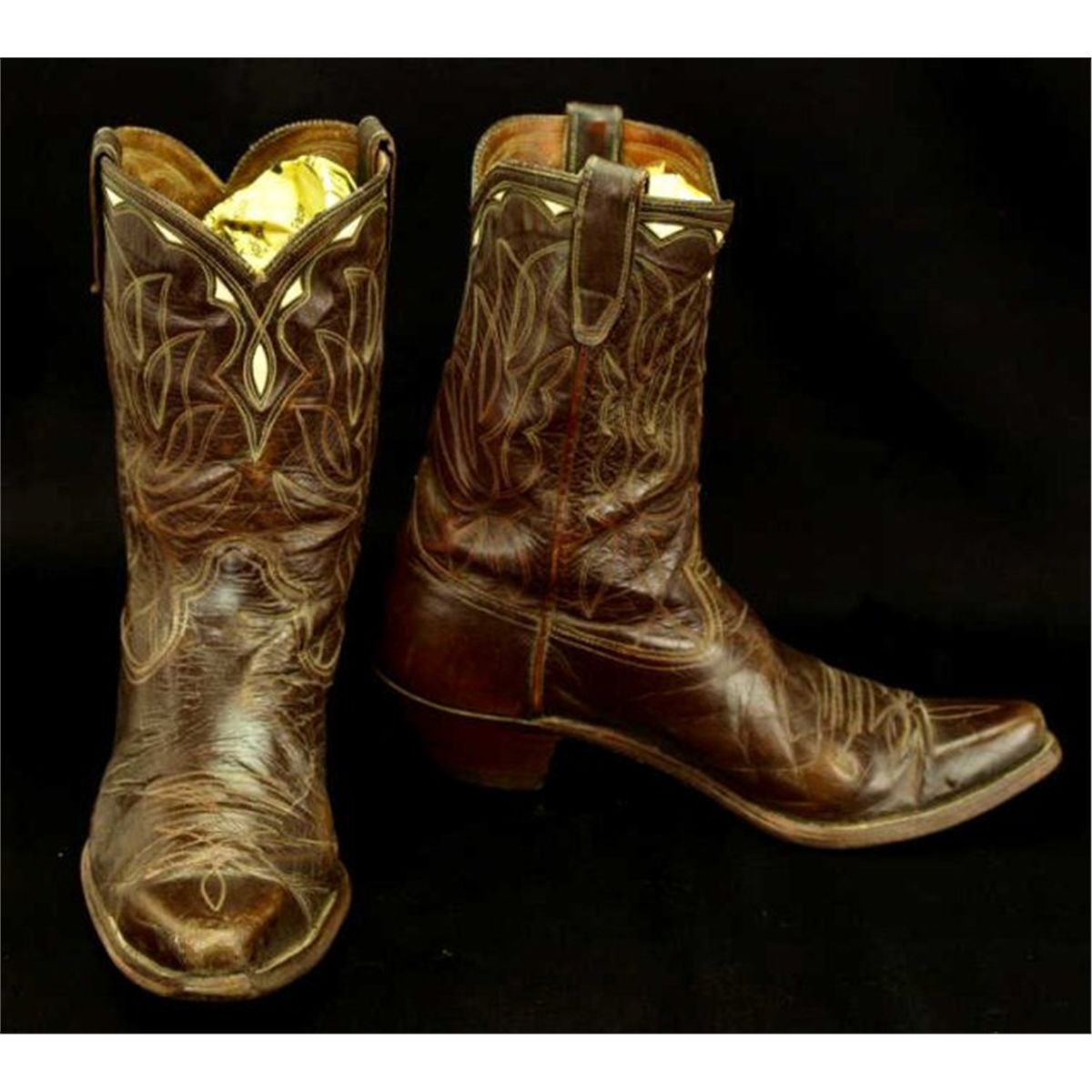 Vintage pair cowboy boots unmarked