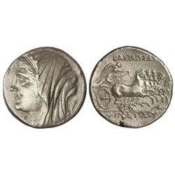16 Litras. 275-215 a.C. HIERON II. SIRACUSA. Anv.: Cabeza velada y diademada de Philisti, esposa de 