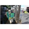 Image 2 : CLARK PROPANE FORKLIFT 3700LBS CAPACITY