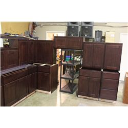 10 X 14 EXPRESSO 17 PEICE KITCHEN CABINET SET