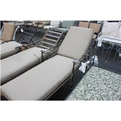 GOLD SPIRAL LINK MOBILE LOUNGE CHAIR