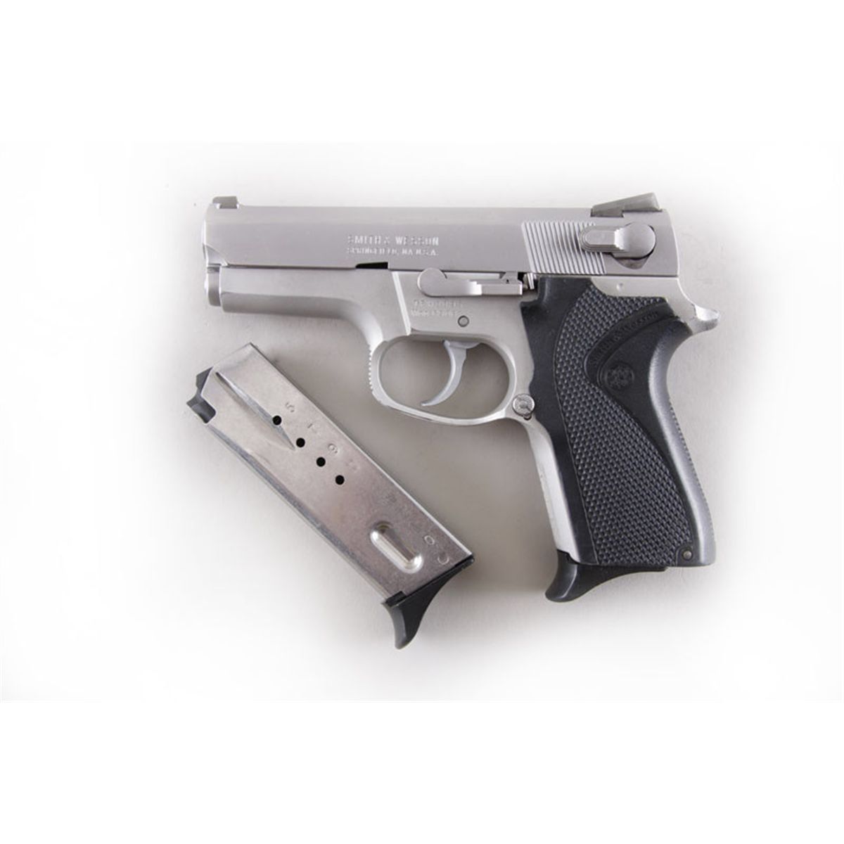 Smith & Wesson Mdl 6906 Cal 9mm SN:TFH3895 Double action semi-auto ...