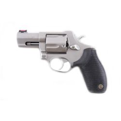 Taurus Mdl 44 Tracker Cal .44mag SN:BM576287 Double action 5 shot revolver. Satin stainless steel fi