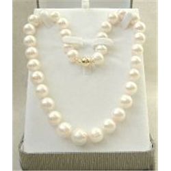 Elegant AAA+ 9-10MM White Pearl Necklace 18"   MWF1018