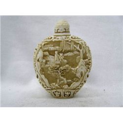 MWF1543 Beautifully detailed Handcarved CHINESE OX BONE SNUFF BOTTLE