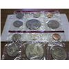 Image 2 : 1977 US MINT SET (UNC) P/D (WITH ENVELOPE)