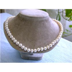 Pearl Necklace with Gold Clasp