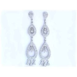 14k White Gold Dangling Earrings with Diamonds