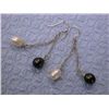 Image 3 : Dangling Pearl and Silver Earrings