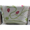 Image 1 : APPLIQUE QUILT. Cotton quilt with red and green applique in a floral and foliate motif with flowers 