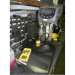 CARDINAL STAINLESS STEEL DIGITAL SCALE,