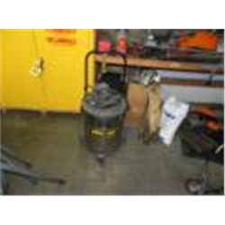 WET/DRY SHOP VAC