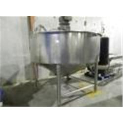 CHESTER JENSEN 750 GALLON STAINLESS STEEL HINGED