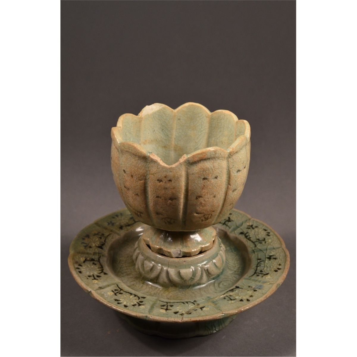 Korean Koryo Dynasty Celadon Cup & Saucer Dish