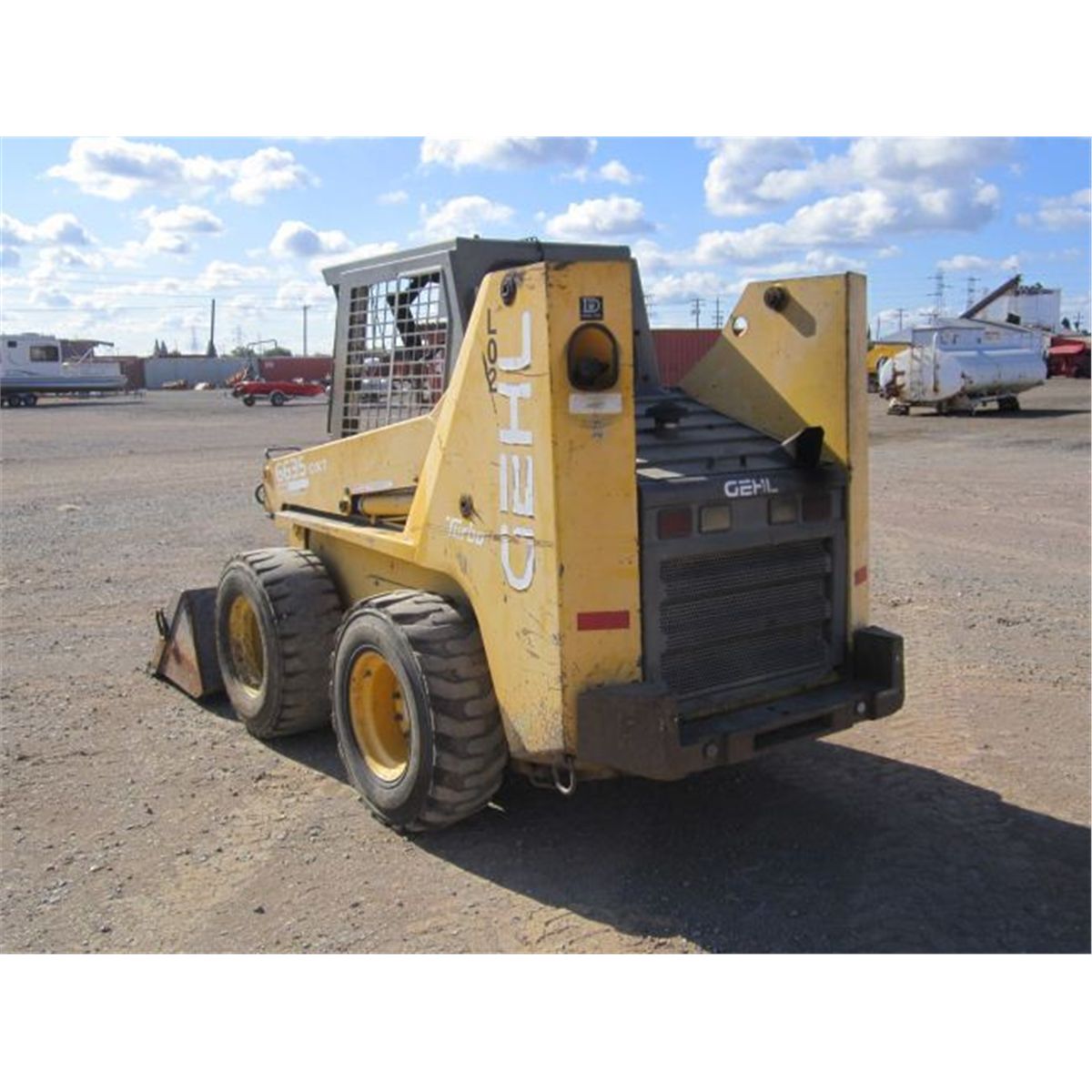 2000 Gehl SL 6635 DXT Skid Steer Loader