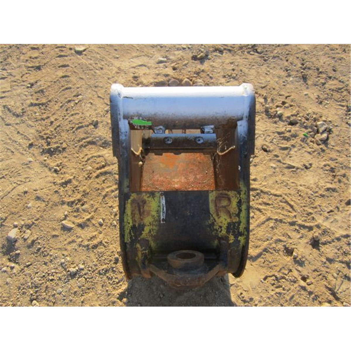 Wain Roy Bucket w/ Teeth 12"