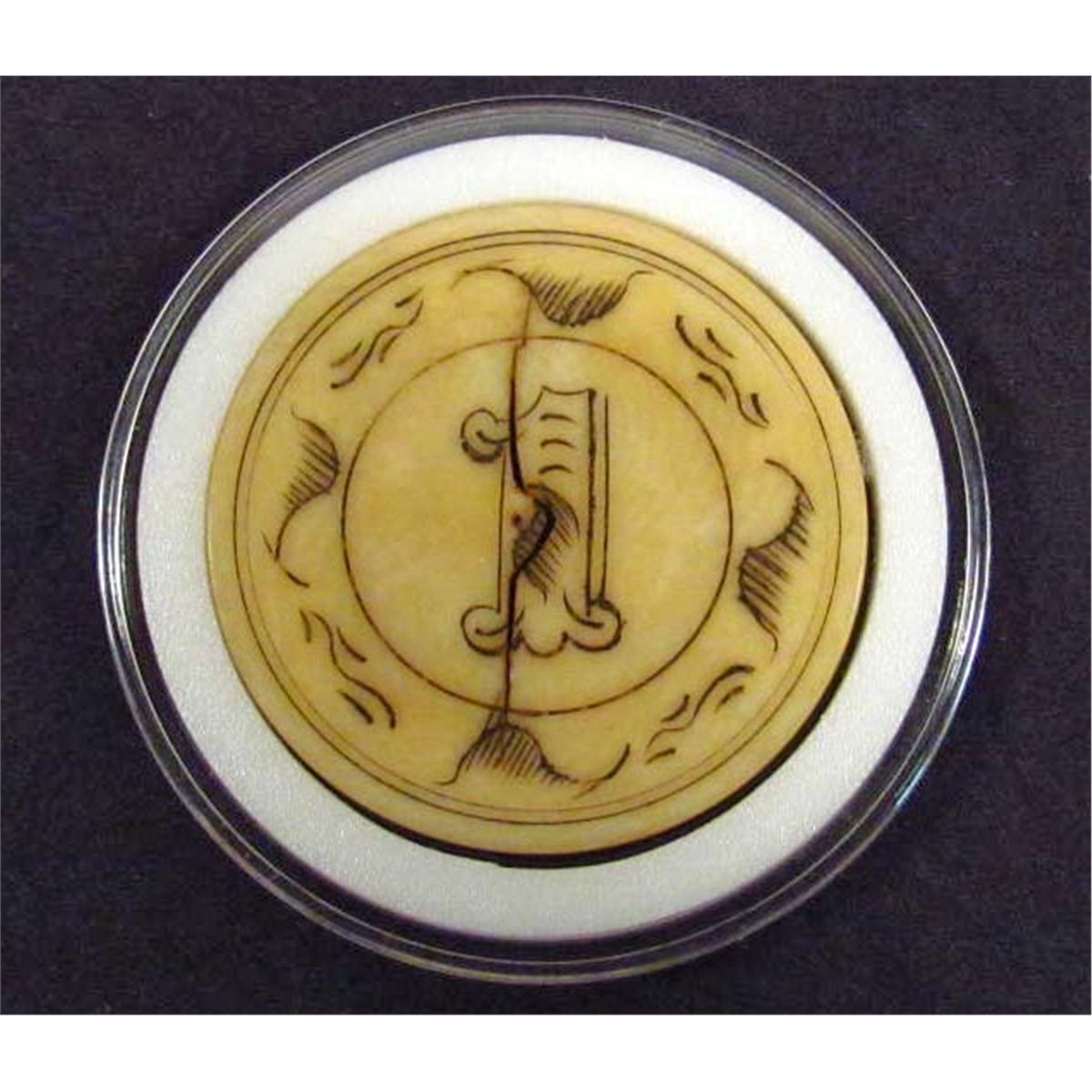 ANTIQUE OLD WEST IVORY GAMBLING CASINO 1.00 POKER CHIP