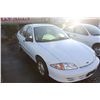 Image 2 : 2001 WHITE CHEVY CAVALIER 4 DR SDN 84,121KM GAS