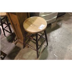 ROUND WOODEN BAR STOOL