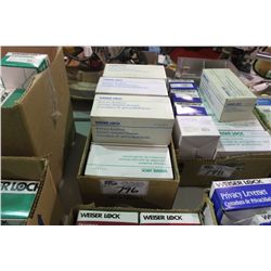 BOX OF ASSORTED WEISER PASSAGE KNOB