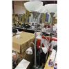 Image 1 : LOT OF STAND UP LAMPS