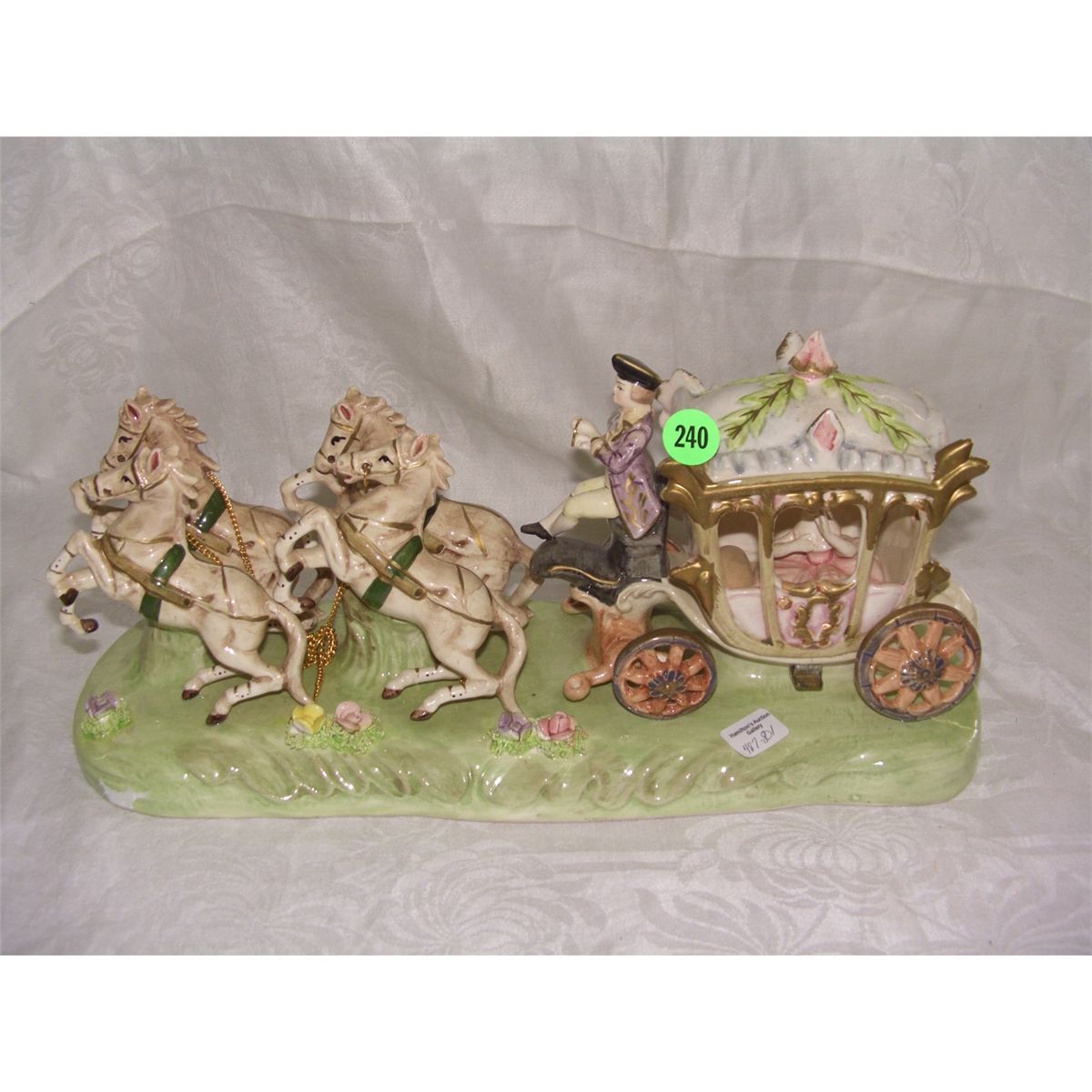 Capodimonte Cinderella Figurine Horse Drawn Carriage 6x13 1/2