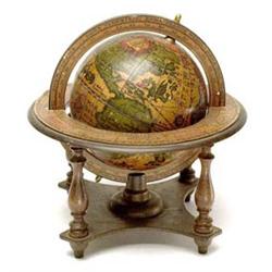 Miscellaneous Collectibles   Antique Style Wo