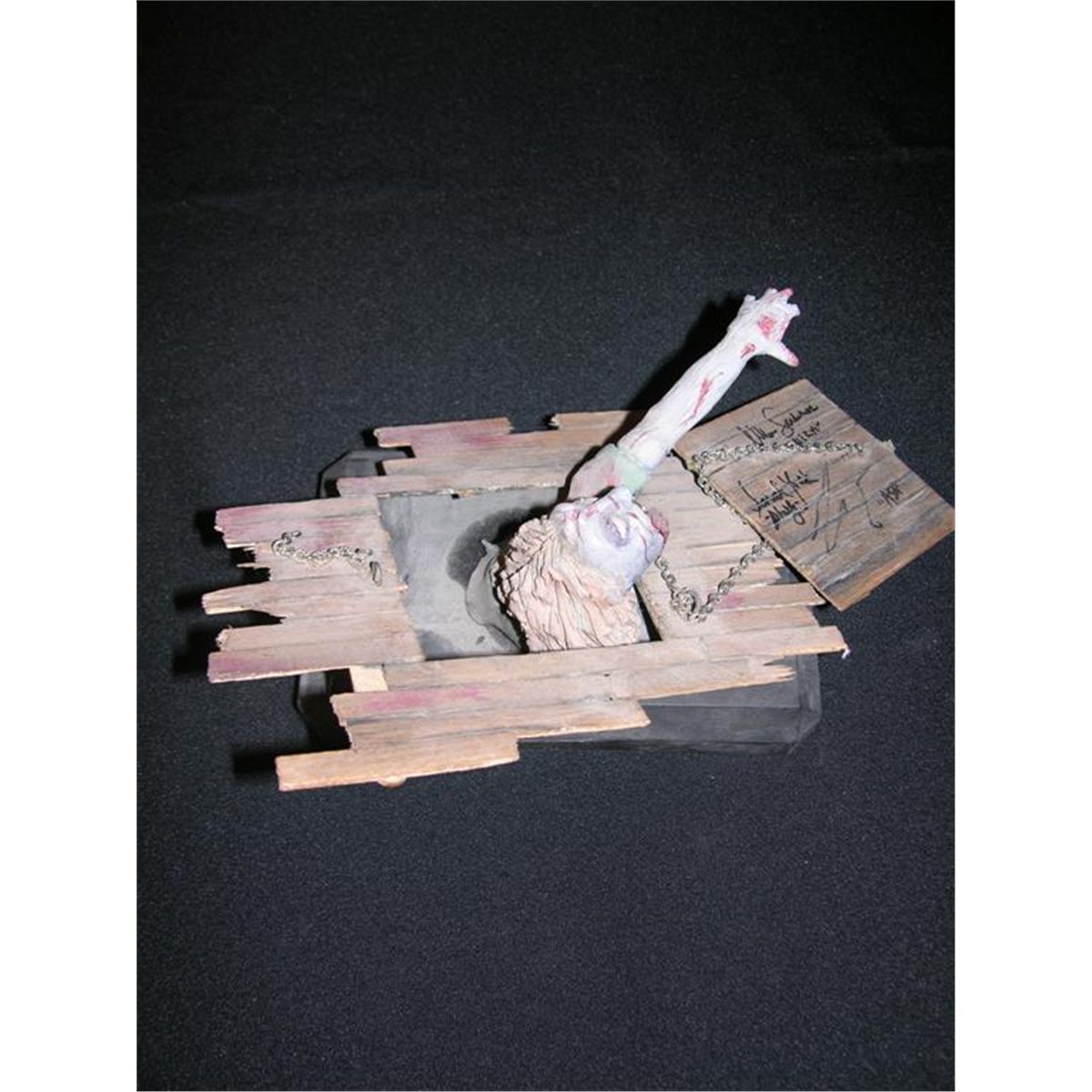 Evil Dead Model Kit