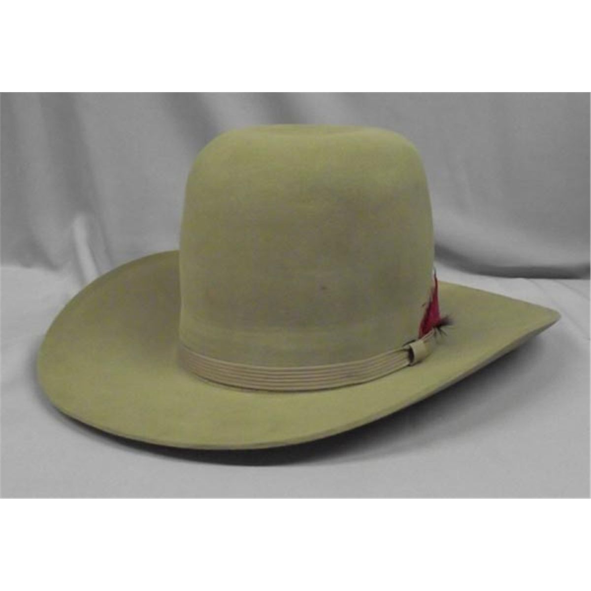 Cowboy Resistol Silver Belly Hat