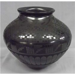 Mata Ortiz Black On Black Pottery - Jesus Tena