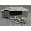 Image 1 : Bose Wave Radio/CD Player
