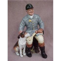 ROYAL DOULTON FIGURINE "THE HUNTSMAN" HN 24