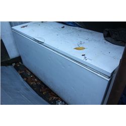 CHEST FREEZER