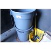 Image 1 : GARBAGE CANS AND WASH BUCKETS