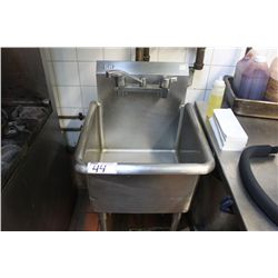 STAINLESS STEEL SINGLE SINK