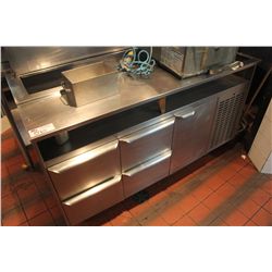 QUEST REFRIGERATED PREP TABLE