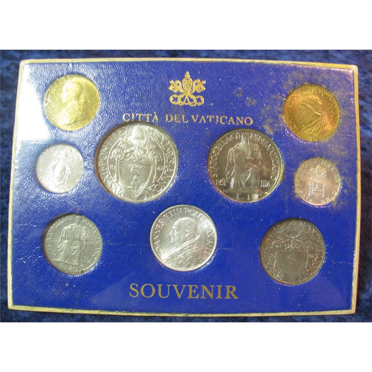 1237. 194261 Vatican 9Piece Souvenir Coin Set. BU.