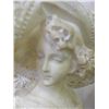 Image 2 : 19/20thc marble bust lady with a hat