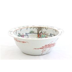 Fine Famille Rose large bowl