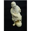 Image 5 : 2 ivory figurines of "Men & Boxes"