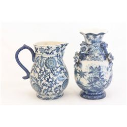 2 blue & white Chinese jars