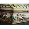 Image 3 : Capodimonte box