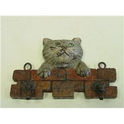 Patinated bronze key hook with cat