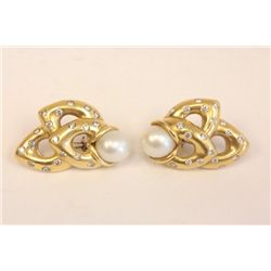 18kt gold, diamond & pearl earrings