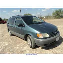 2002 - TOYOTA SIENNA