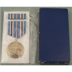 UNOPENED WWII AMERICAN CAMPAIGN MEDAL SET