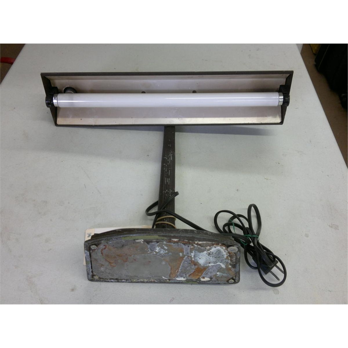 vintage metal desk lamp