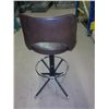 Image 2 : Vintage Brown Stool
