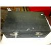 Image 2 : Antique Portable Lunch/Tea Set